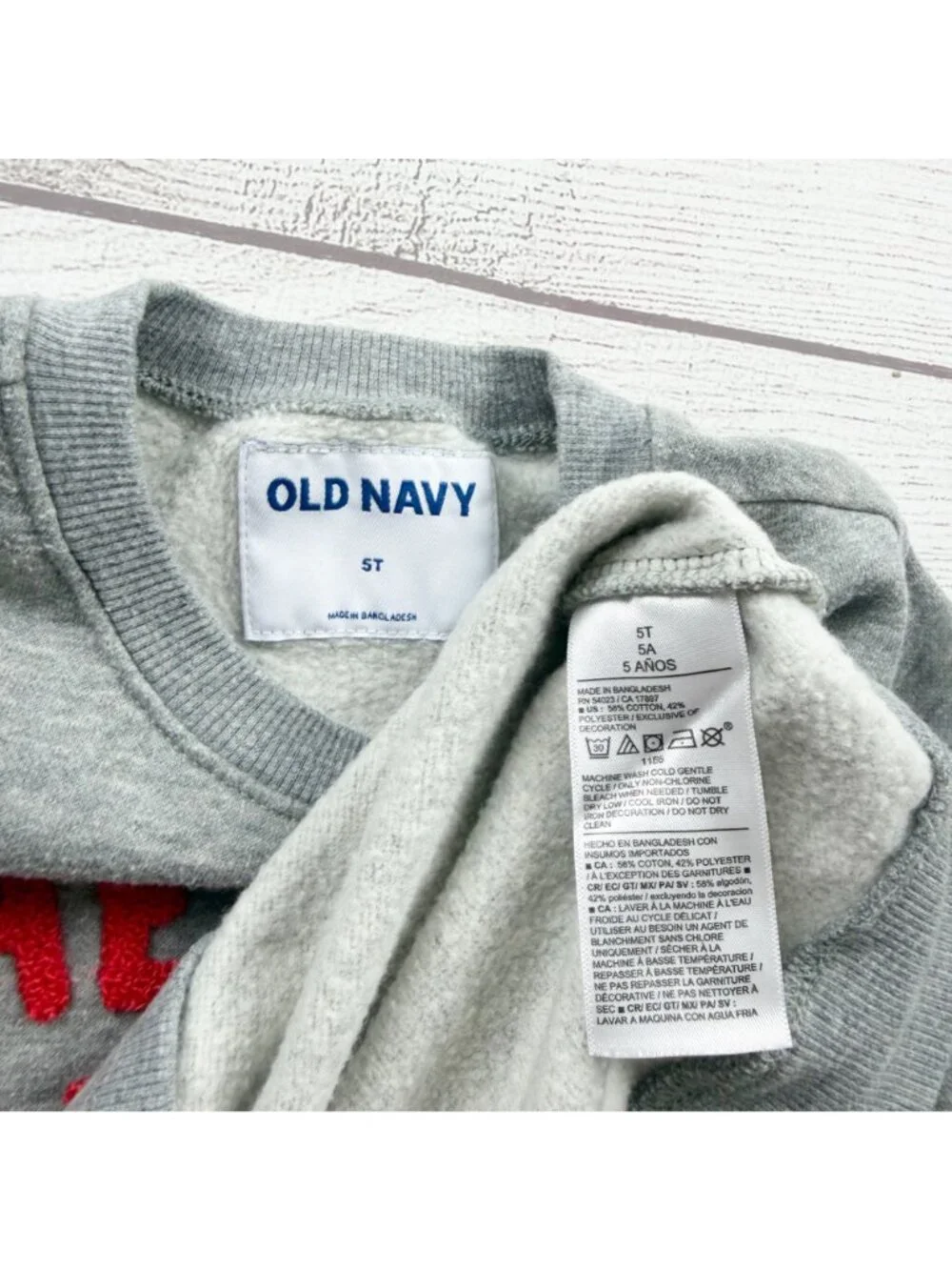 Old Navy Heart Breaker Sweatshirt Gray Red Toddler Boys Long Sleeve 5T